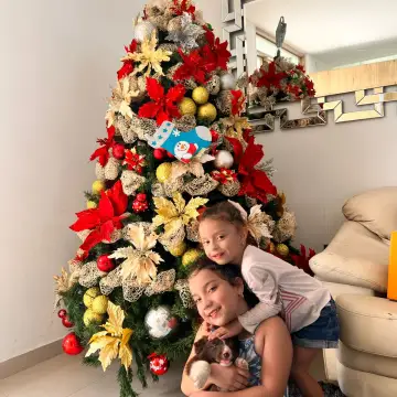 Cliente feliz de Criadero King Dog con su cachorro